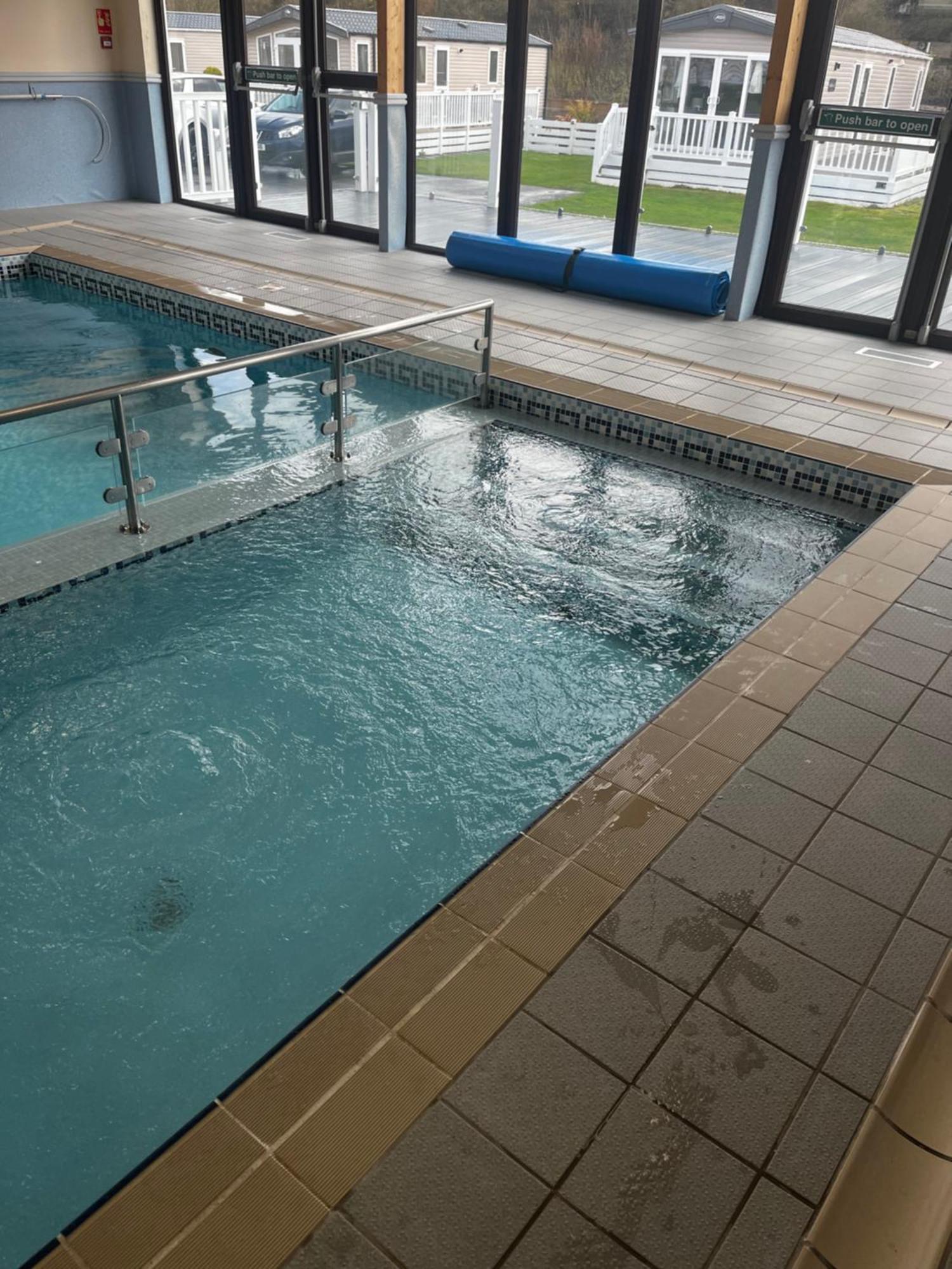 Ger-Y-Bwlch - Spacious Static On 5Star Site With Swimming Pool Benllech Ngoại thất bức ảnh